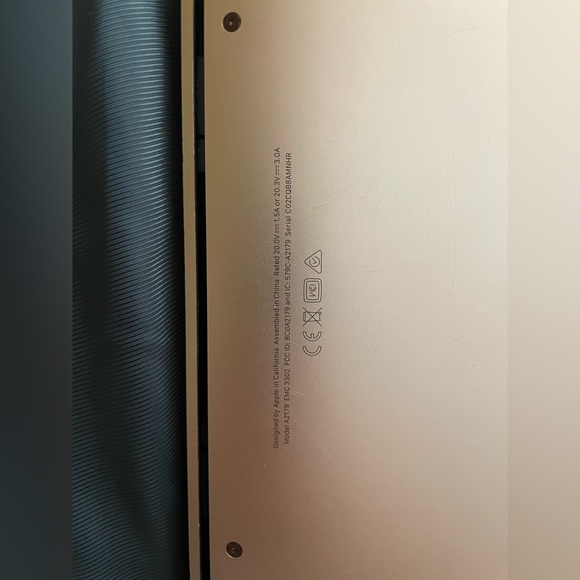 MacBook Air 2020 core i3 - fair condition - SOLD - Picture 5 of 11